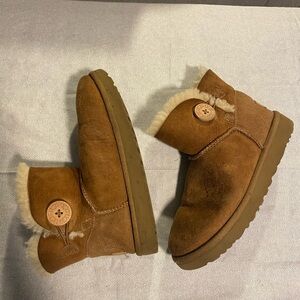 UGG Women's Mini Bailey Button II boots in chestnut